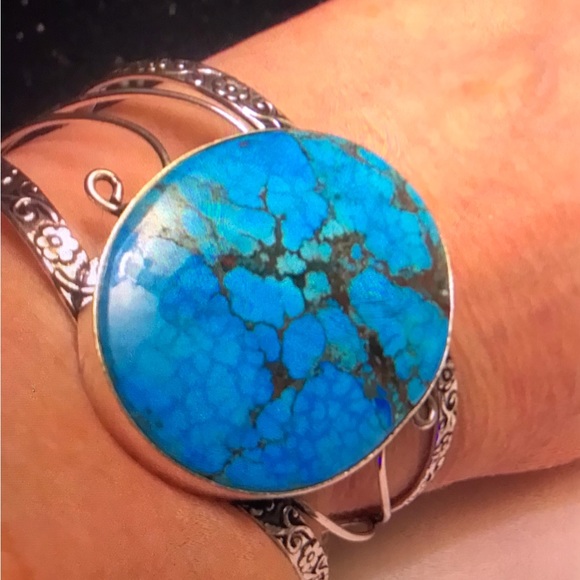Stunning 925 Sterling Silver Turquoise Cuff Bracelet